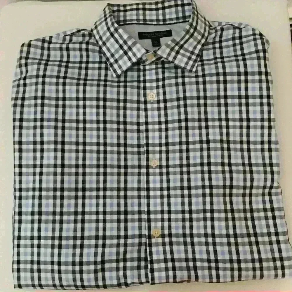 Banana Republic Button Down Shirt XL. No Iron